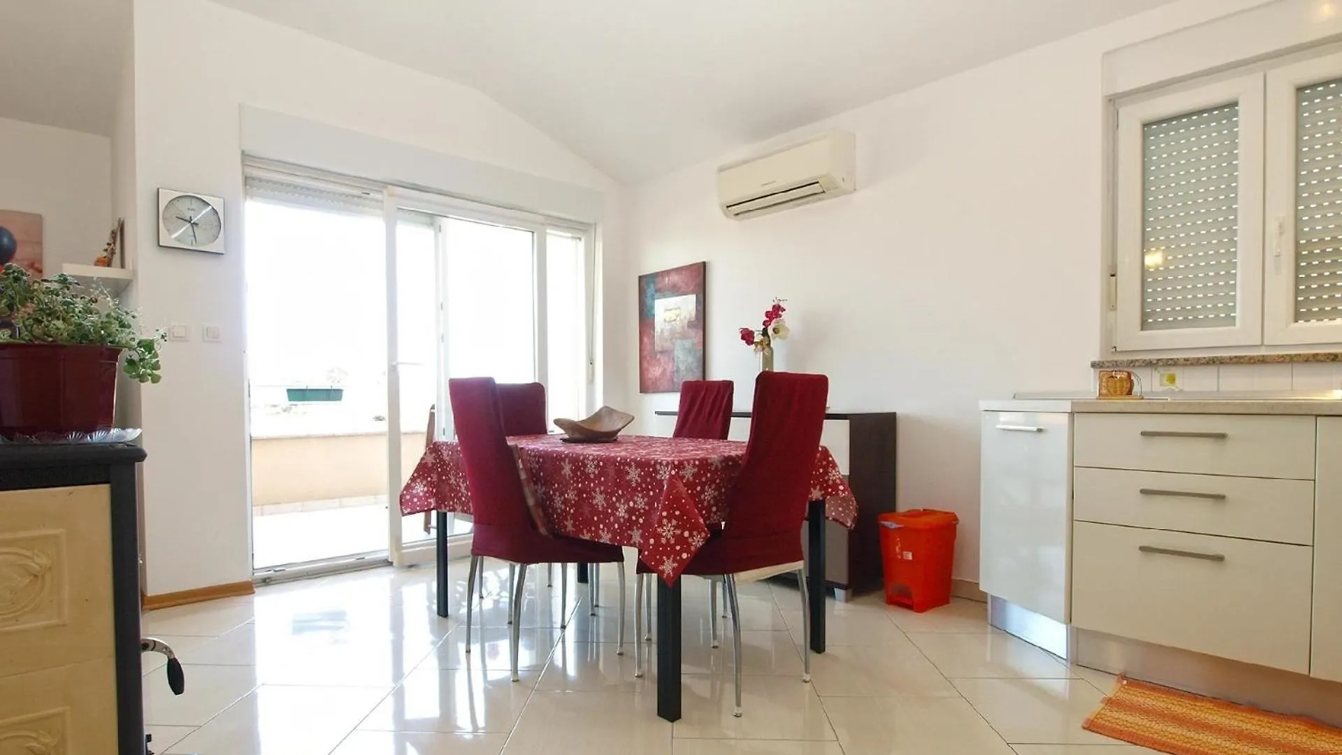 Ferienwohnung Fuer 4 Personen Ca 54 Qm In Fazana-Surida, Istrien Istrische Riviera Valbandon 0*,  Croatia